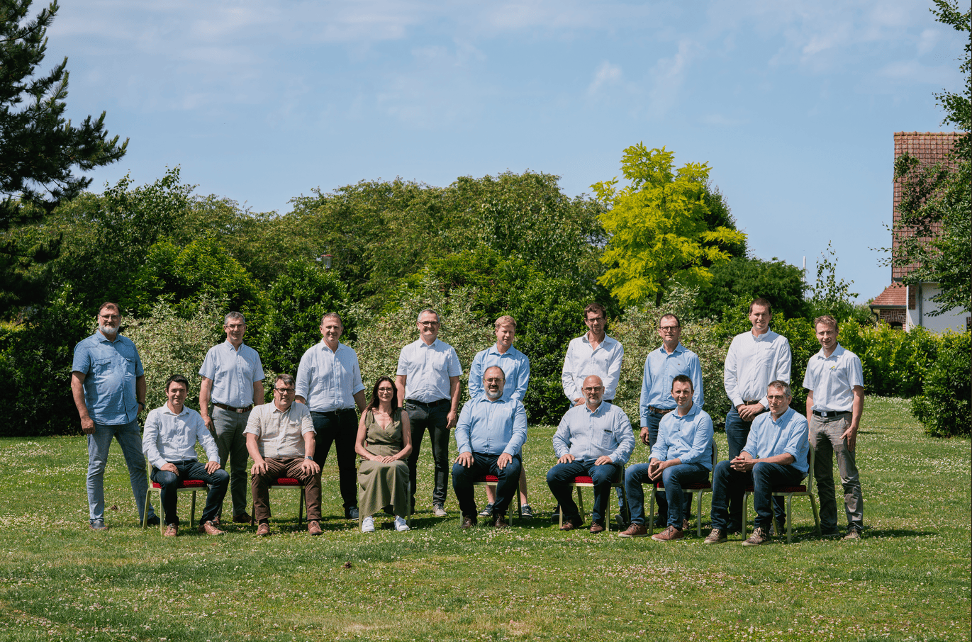 Le Conseil d'administration de la coopérative Unéal avec, de gauche à droite :
Grégoire FAUVILLE, Adrien BLANCHARD (vice-président), Bertrand HERNU, Sylvain VIDRIL, Laurent BUÉ, Elisabeth HOYEZ, Thierry MERLOT; Armel LESAFFRE (président) , Maxime BRABANT, Nicolas DEBRABANT (vice-président), Thomas QUANDALLE, Benoît DUBUS, Philippe DENUNCQ, Bruno RINGO, Romain VAUCHEL, Nicolas FERNET

• Excusés : Philippe BREHON, Christophe CANESSON (vice-président), François CARLU, Vincent COQUART, Anne VANDENBOSSCHE

